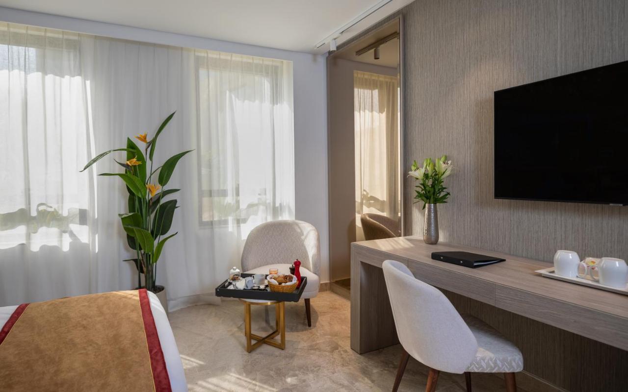Hotel Royal Asbu Tunis Buitenkant foto