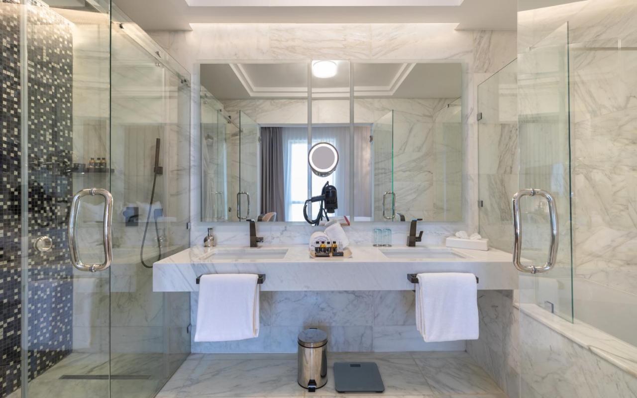 Hotel Royal Asbu Tunis Buitenkant foto